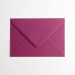 Deluxe Umschlag "Cassis"